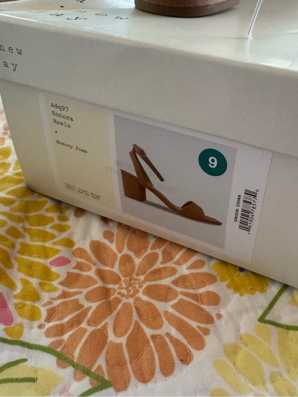 Nib size 9 a new day brown suede heels - Picture 2 of 5